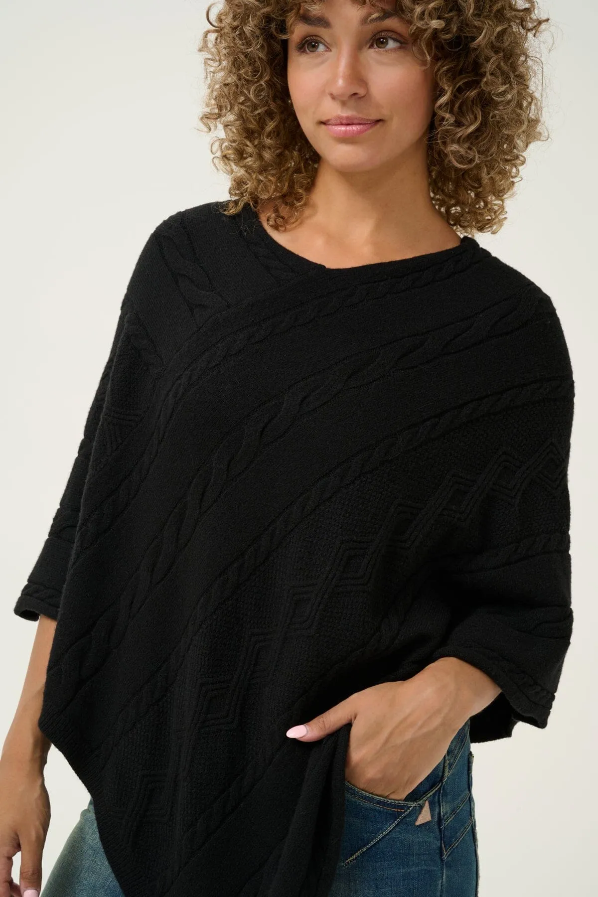 BLACK CABLE SWEATER KNIT PONCHO